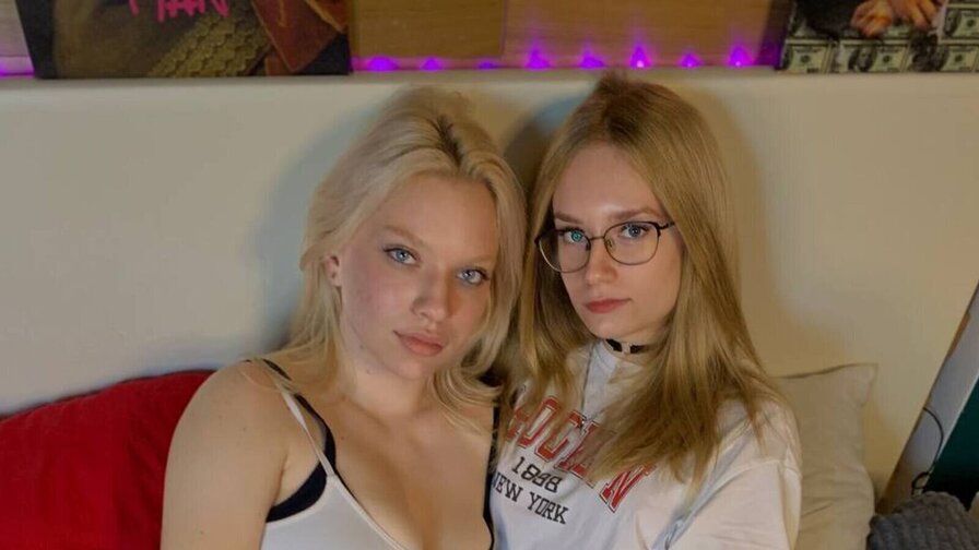 Free Live Sex Chat With PortiaAndEngel