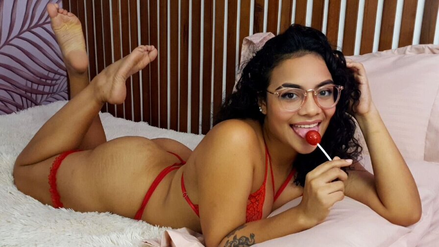 Free Live Sex Chat With RoxieMars