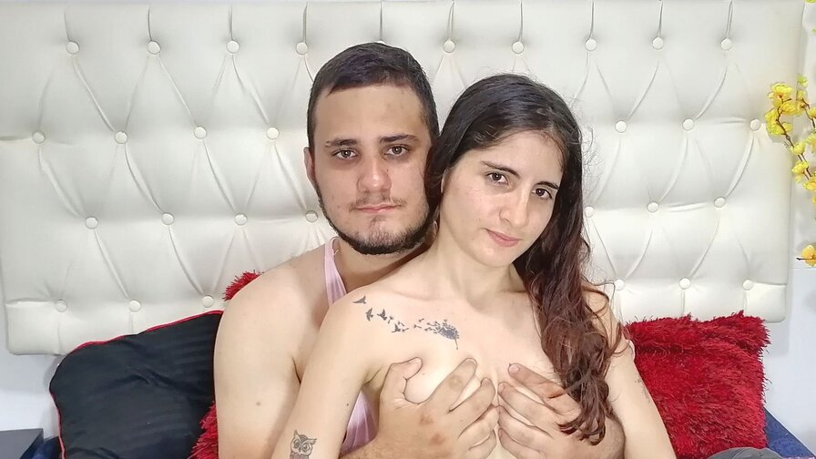 Free Live Sex Chat With SofiaAndDavid