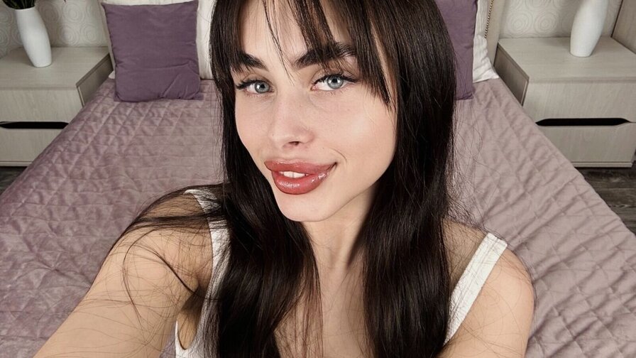 Free Live Sex Chat With TessaTaylor