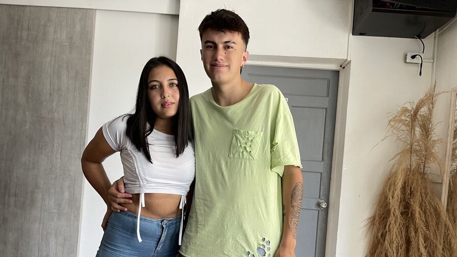 Free Live Sex Chat With ValeriaAndNico